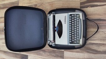 Prodám psací stroj Consul - 3