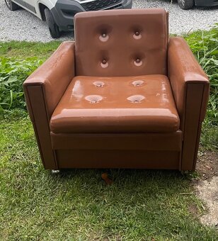 Koženkový gauč - 3