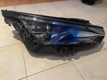Pravý přední světlomet KIA EV6 - 3