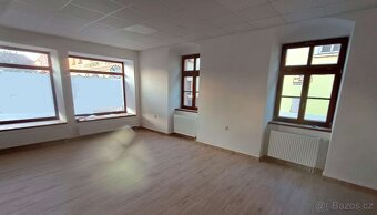 Pronájem obchodní nebytové prostory Netolice, Mírové náměstí - 3