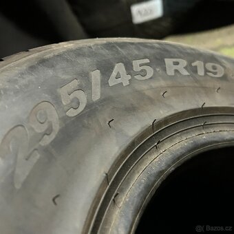 Letní pneu 295/45 R19 103Y Pirelli 6,5mm - 3