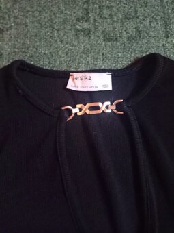 Pěkné toy a halenka vel. 34/XS, 36/S a 38/M Bershka, C&A aj. - 3