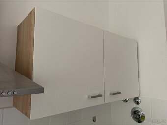 Prodám závěsnou kuchyňskou skříňku zn. Menke - 3