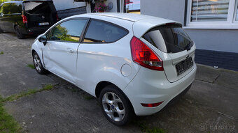 Ford Fiesta 1.4i, 71kW, rok 2011/12, 60t km - 3