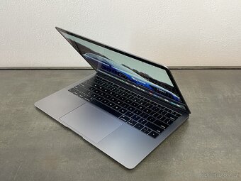 MacBook Air 13" 2018 / 128GB / i5 / SG - 3