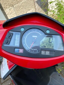 Skútr KENTOYA 125, málo jetý - 3