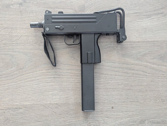 J.G Mac 10 AEP - 3