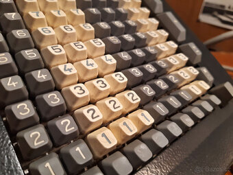 Funkční elektromechanická kalkulačka Nisa PK5 z roku 1974 - 3