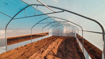 Kvalitní fóliovník 5x20m 180mikronů UV 4 filtr - 3