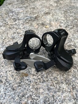 Řadící páčky Shimano Deore XT M770 3x9 - 3
