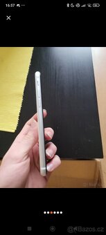 iPhone SE 2020 64GB - 3