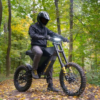 Elektrická motorka s výkonem 27kW - 3