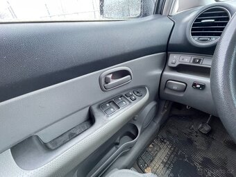 Kia Carens 2007 Benzín + LPG - 3