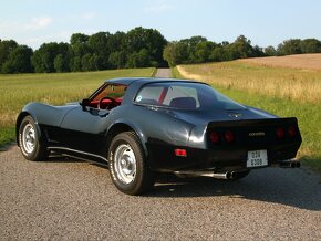 Chevrolet Corvette C3 1980 5.7L V8 - veteránské značky - 3