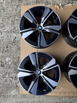 Originál kola R17 BMW G20 G21 G22 G23 G26 G30 G31 - 3