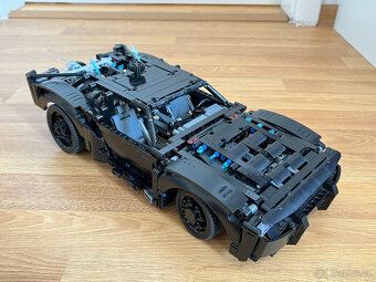 LEGO Technic 42127 Batman BATMOBIL - 3