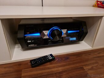 Sony shake33 - 3