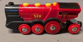 Brio - Mohutná elektrická červená lokomotiva 529 se světly
- 3