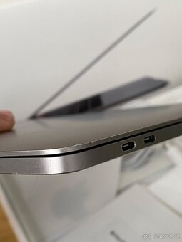 MacBook Pro 2019 13” Touch bar, Touch ID - 3