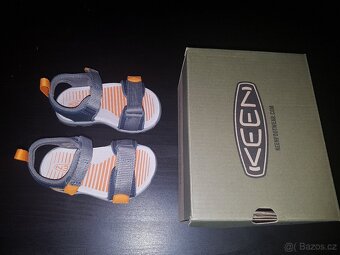 NOVÉ Keeen Riley, vel 22 - 3
