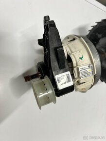 Motor Askoll ze sušičky Whirlpool - 3
