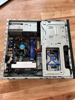 💻 Stolní PC – Intel Core i7 (Xeon E3-1240 v2), 8 GB RAM, - 3