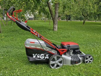 Prodám motorovou sekačku VeGA 525 SXHE - 3