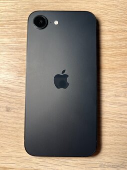 Apple iPhone 16e 128GB Černá - ZÁRUKA - 3