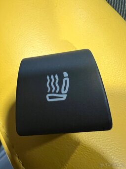 KOUPÍM: Škoda Felicia Fun (ovladač výhřevu sedačky) - 3