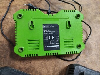 LUX-TOOLS aku baterie a nabijecka - 3