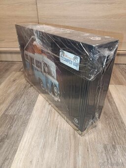 LEGO Icons 10279: Volkswagen T2 Camper Van - 3