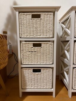 2 bílé komody vhodné do koupelny, obýváku, dětského pokoje - 3