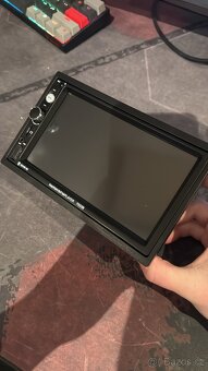 Prodám autorádio s car play - 3