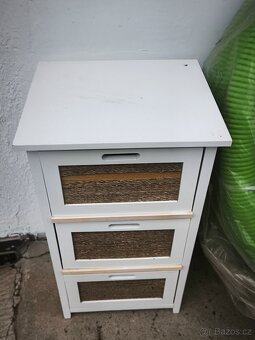 Skříňka se šuplíky - 3