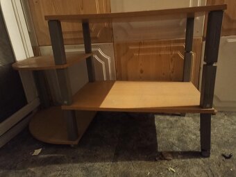 Prodám-Stolek nebo věšák. - 3