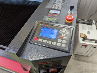 150wattový CO2 laserový řezací a gravírovací stroj Boss Lase - 3