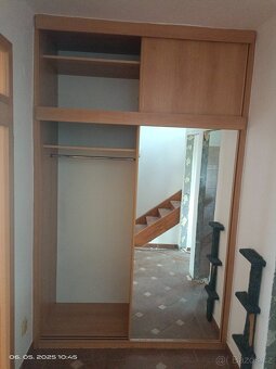 Šatní skříně,stul - 3