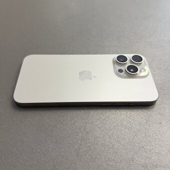 iPhone 15 Pro Max 256GB, pěkný stav, 12 měsíců záruka - 3