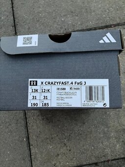 Dětské kopačky značky Adidas, vel. 31, TOP STAV - 3