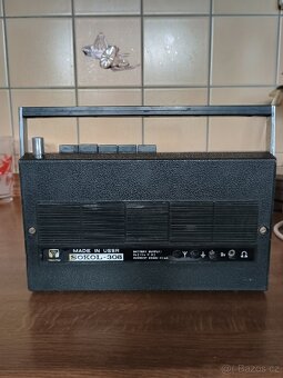 Staré rádio Sokol model 308 - 3