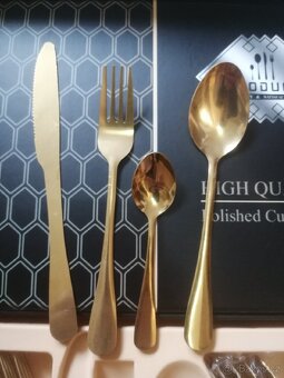 Příbory sada 24ks ve zlaté barvě v hezkem balení - 3