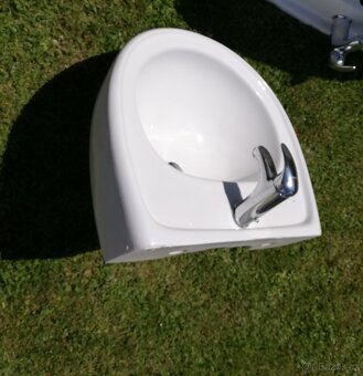 umyvadlo Jika 60 cm s baterií zn. Titania - 3