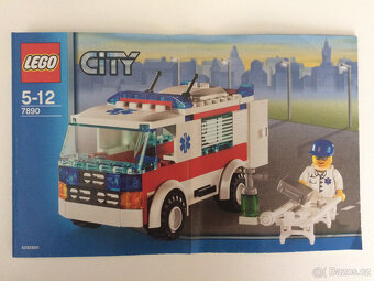 LEGO City 7890 Sanitka - 3