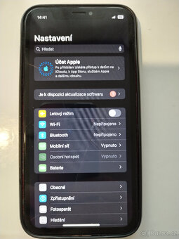 Apple iPhone XR 64GB - 3