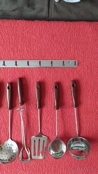 RETRO KUCHYŇSKÉ POMŮCKY - 3