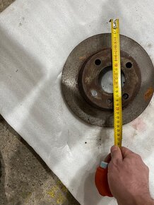 Prodám brzdové kotouče Škoda 4ks - 3