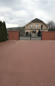 Atraktivný 6 pokojový, dvoupodlažní dům - 3
