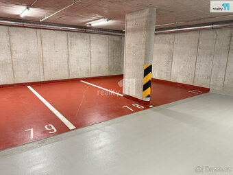 Pronájem garážového stání, 13 m², Zimova, Praha 4 - 3