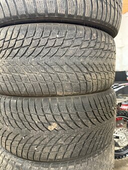 Prodám nokian wr snowproof p 245 45 r18 - 3