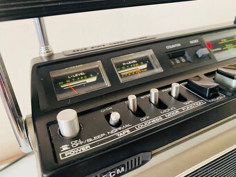 Radiomagnetofon/boombox Aiwa TPR 930, rok 1974 - 3